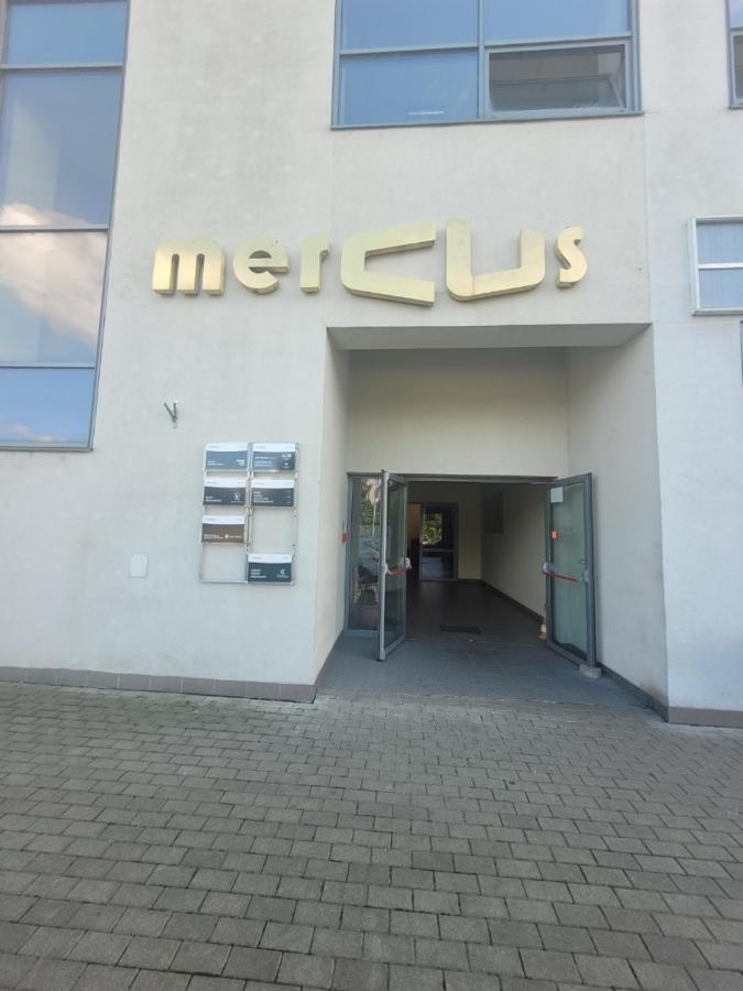 Hotel Neptun Legnica Esterno foto